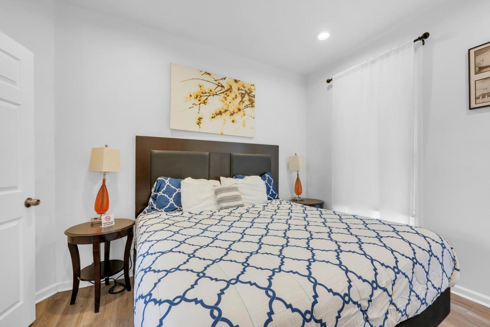 Spacious 3br Sleeps 7 Wifi Apartment *